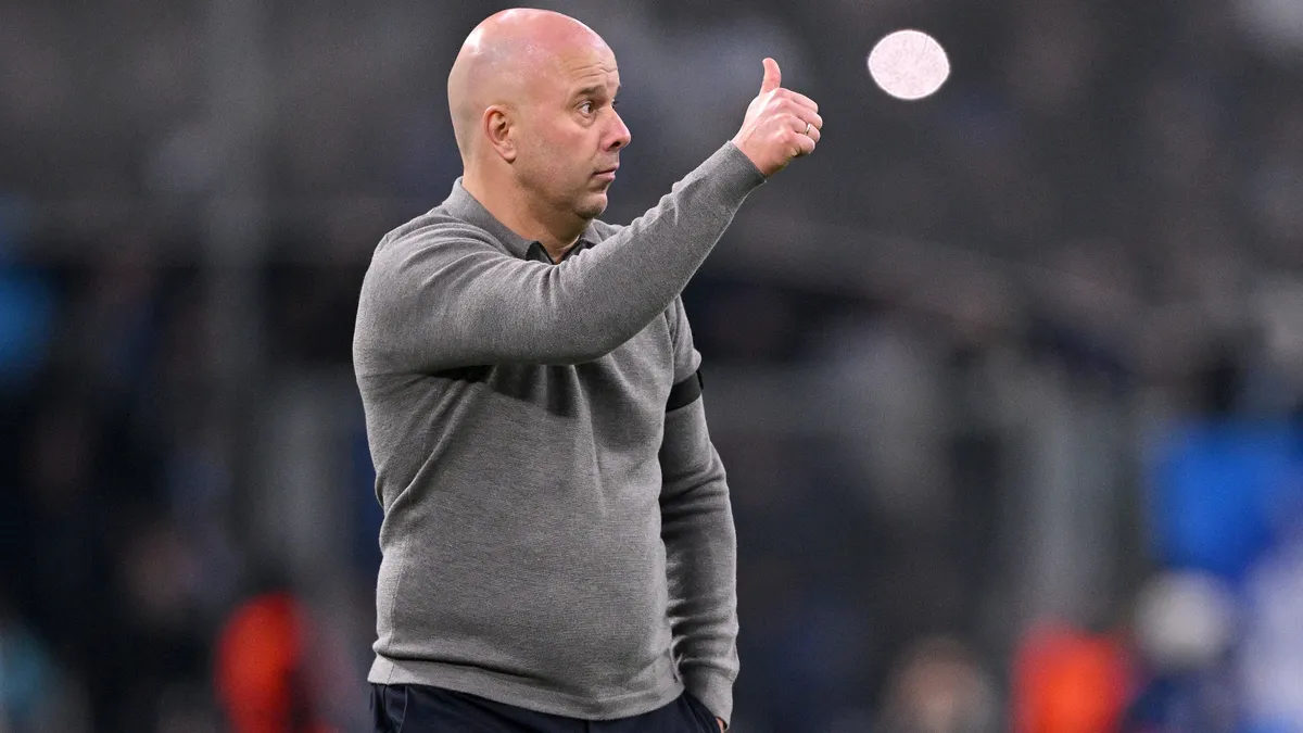 Szoboszlai Dominik és Kerkez Milos is vállveregetést kapott Arne Slottól a Bournemouth elleni meccs előtt