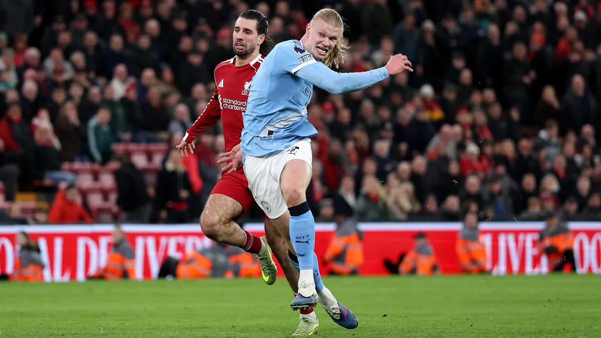 Szoboszlait egy meccsre tiltották el a City elleni kiállítása után – hivatalos