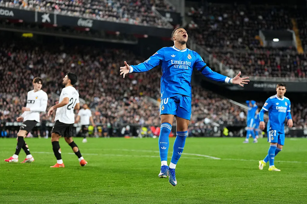 Valencia CF v Real Madrid CF - LaLiga EA Sports