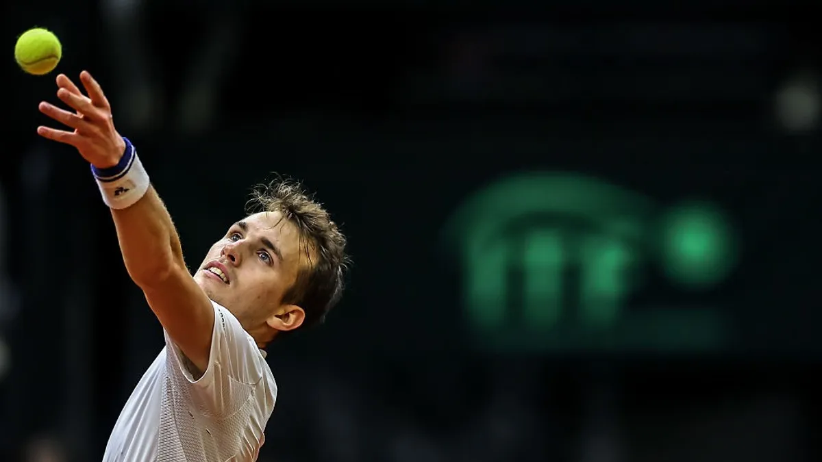 Piros Zsombor negyeddöntős a luganói tenisztornán