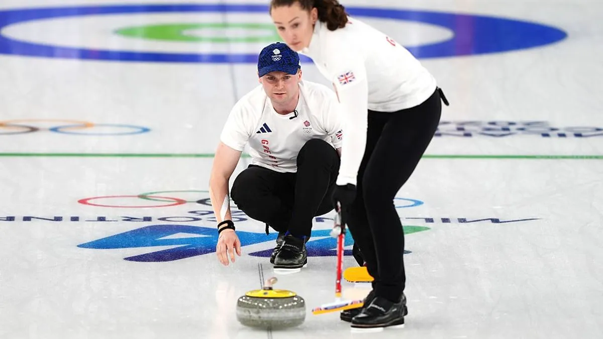 Téli olimpia: tovább menetel a brit és amerikai curling vegyes páros