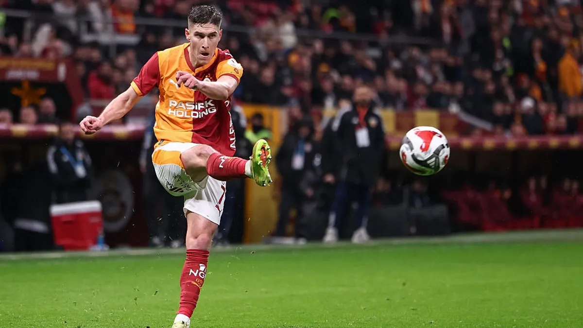 Sallai Roland: Nagyon boldog vagyok a Galatsaraynál