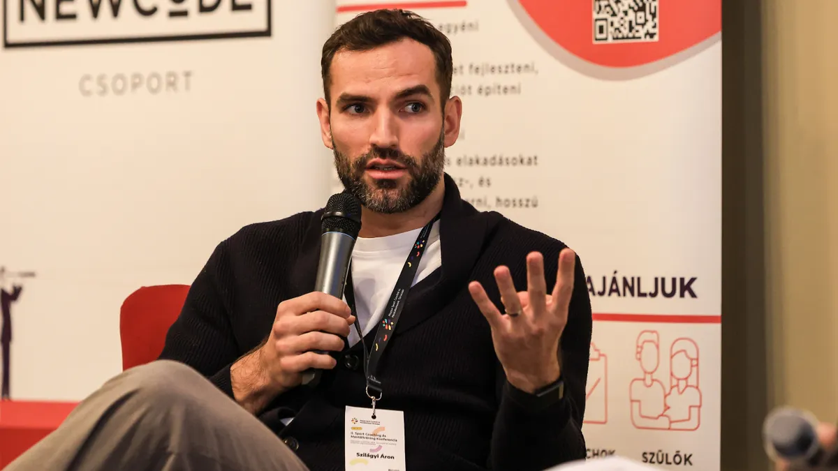 Szilágyi Áron: Óva intenénk minden szülőt attól, hogy a gyermeke saját mentál coacha legyen