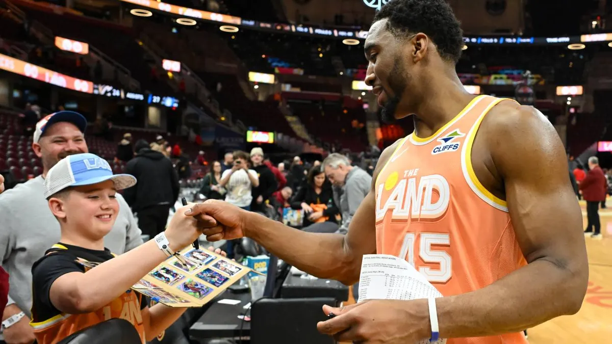 Mitchell újra megszórta a Magicet, Jokics utolsó kosara győzelmet ért a Denvernek