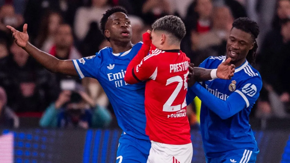 Infantino szerint a kiállítás lehet a válasz a szájukat eltakaró futballisták rasszizmusára