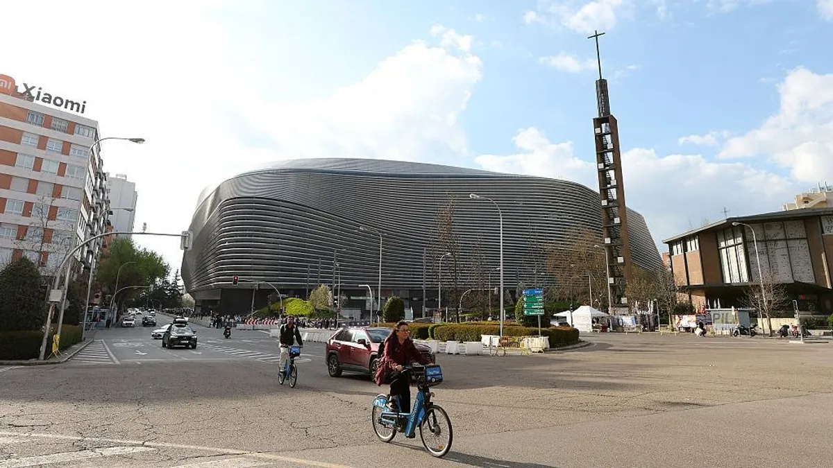 Teniszpálya lesz a Santiago Bernabeu Stadionból április utolsó hetében