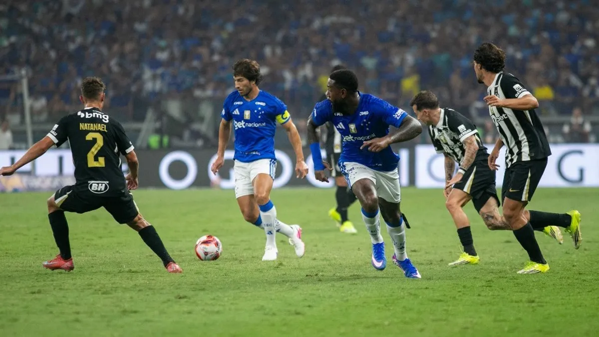 Brazília: tömegverekedés és huszonhárom piros lap az állami bajnoki döntőben