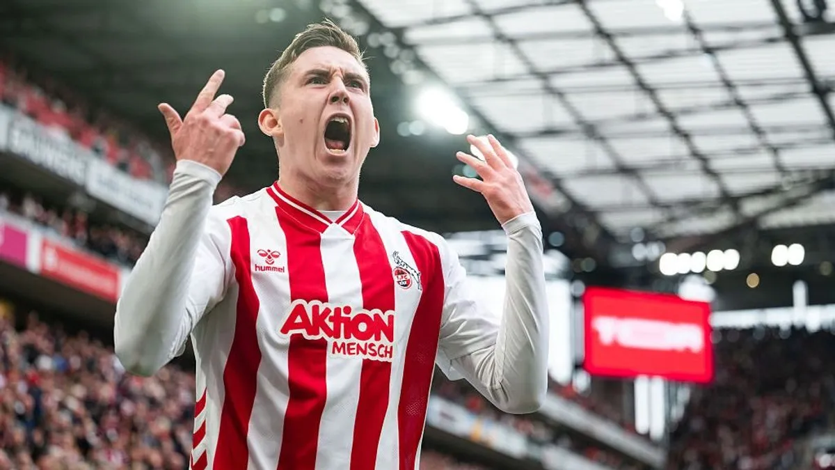 A korai piros lap okozta a Werder vesztét, fontos pontokat szerzett a Köln