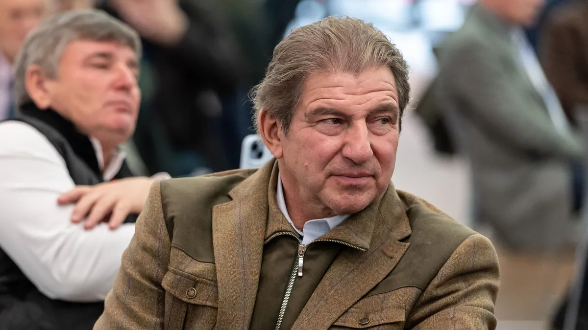 Alacsony fiúból ragyogó csatár – 70 éves lett Esterházy Márton