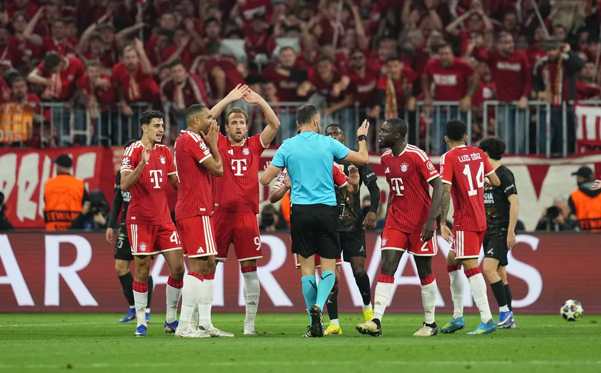 Bayern Munich vs PSG - UEFA Champions League