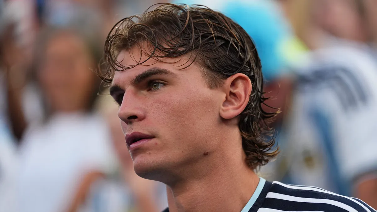 A Como 60 milliót fizet Nico Pazért, de a Real Madrid nem mond le a támadóról – sajtóhír