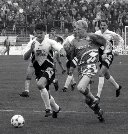 17.04.95 SSV Ulm 1846 - Stuttgarter Kickers Deutschland, Ulm, 17.04.1995, Fussball, Regionalliga Süd, SSV Ulm 1846 - Stu