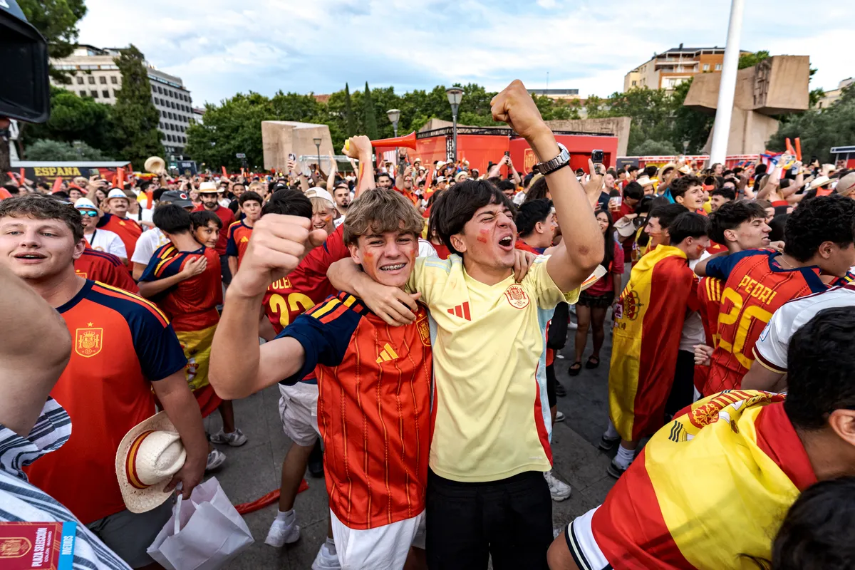 Spain fans celebrate World Cup final qualification in Madrid
