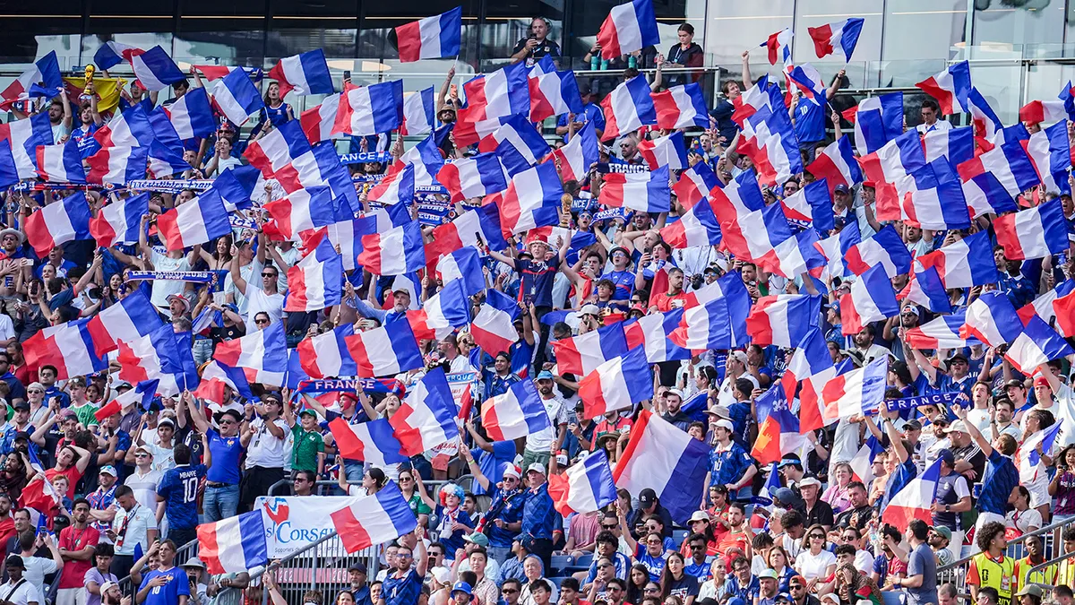 Gyászszünettel kezdődik majd a francia–spanyol elődöntő