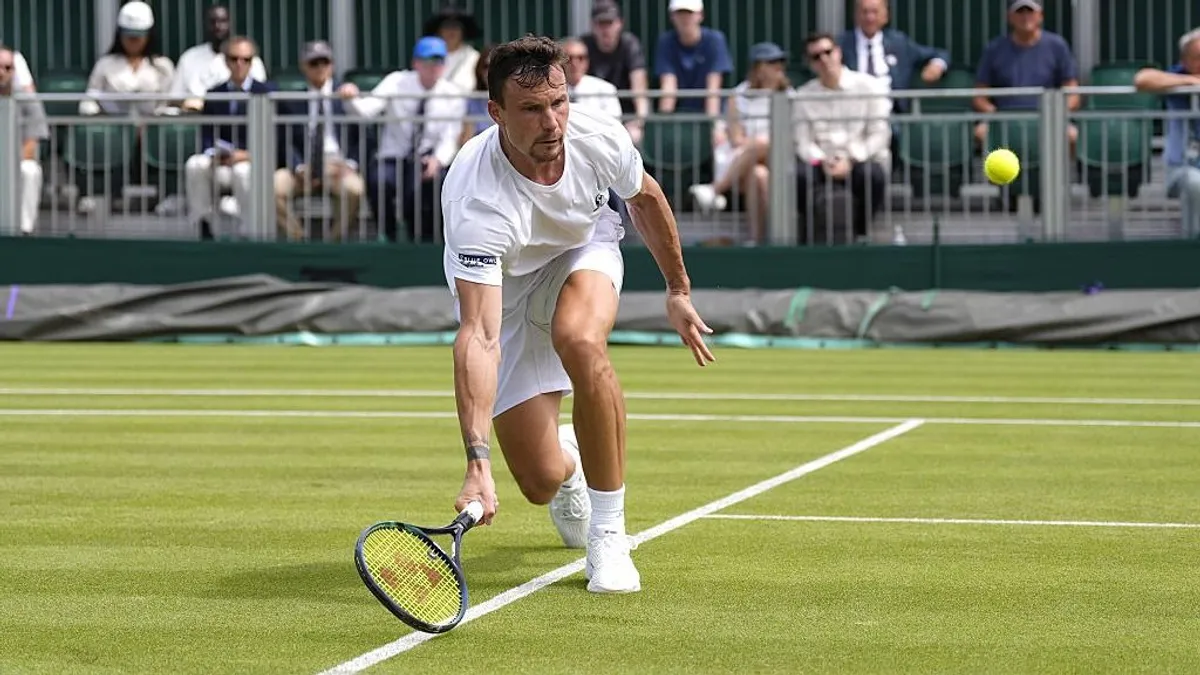 Bravúr a javából: Fucsovics legyőzte a 16. kiemeltet Wimbledonban