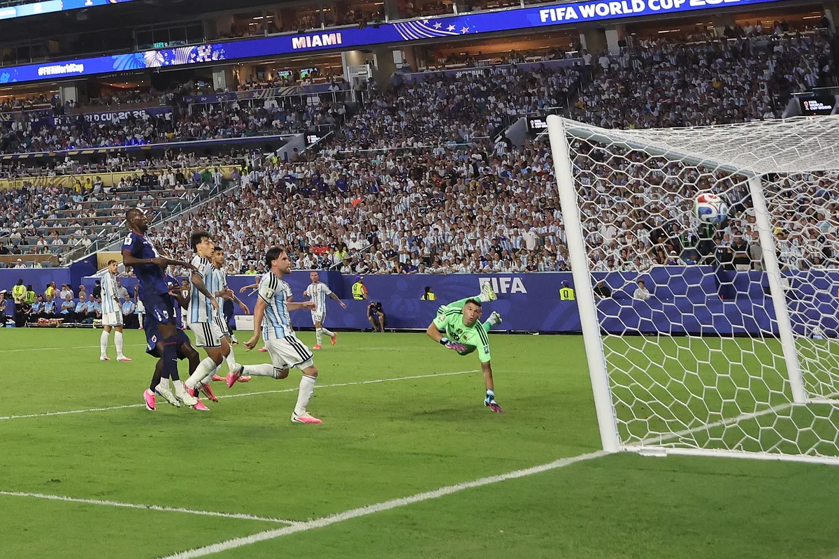 Argentina v Cabo Verde: Round of 32 - FIFA World Cup 2026