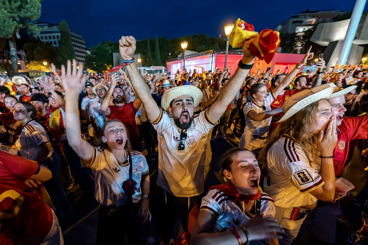 Spain fans celebrate World Cup final qualification in Madrid