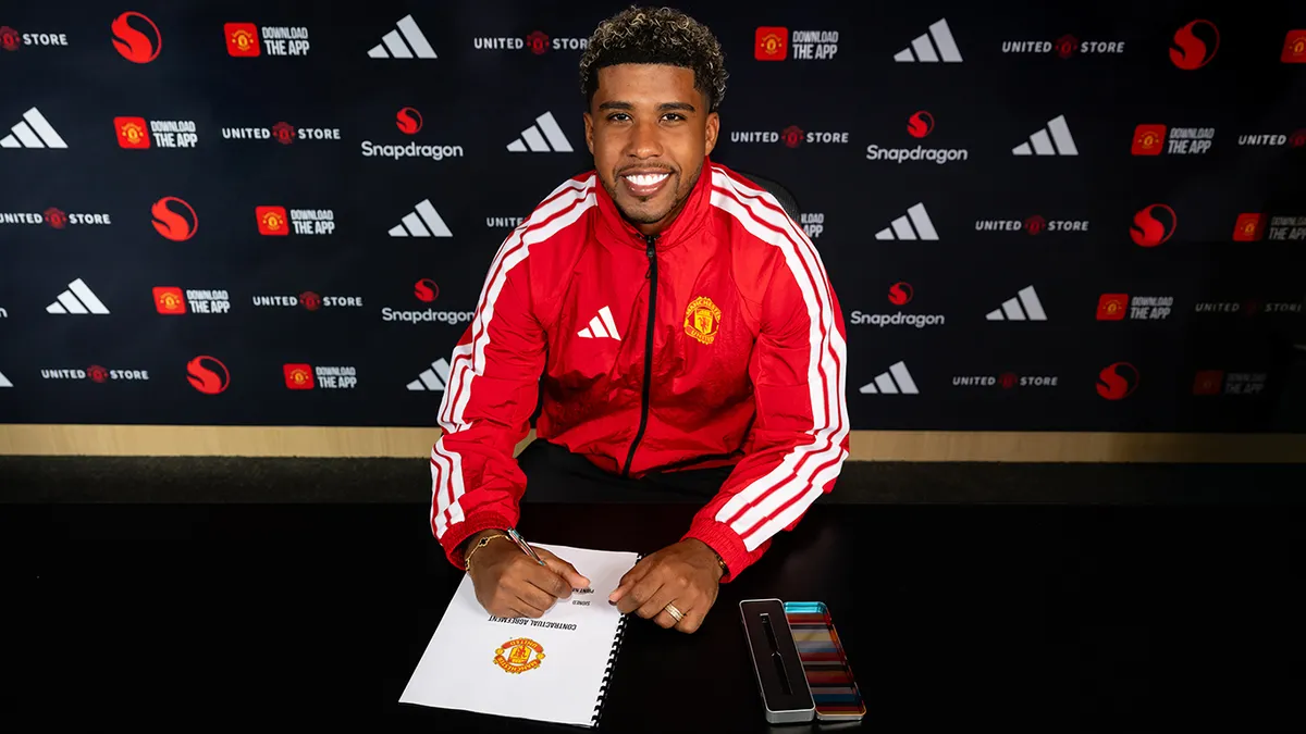 Immár hivatalos, Andrey Santos a Manchester Unitedben folytatja