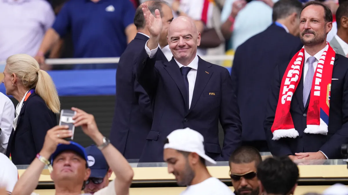 Infantino: Hatalmas siker a 48 csapatos vb – vizsgáljuk a 64-re bővítést