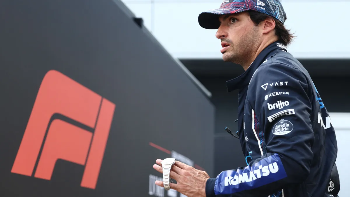 Szokatlan ítélet Silverstone-ban: Sainz büntetőkört kapott a verseny után