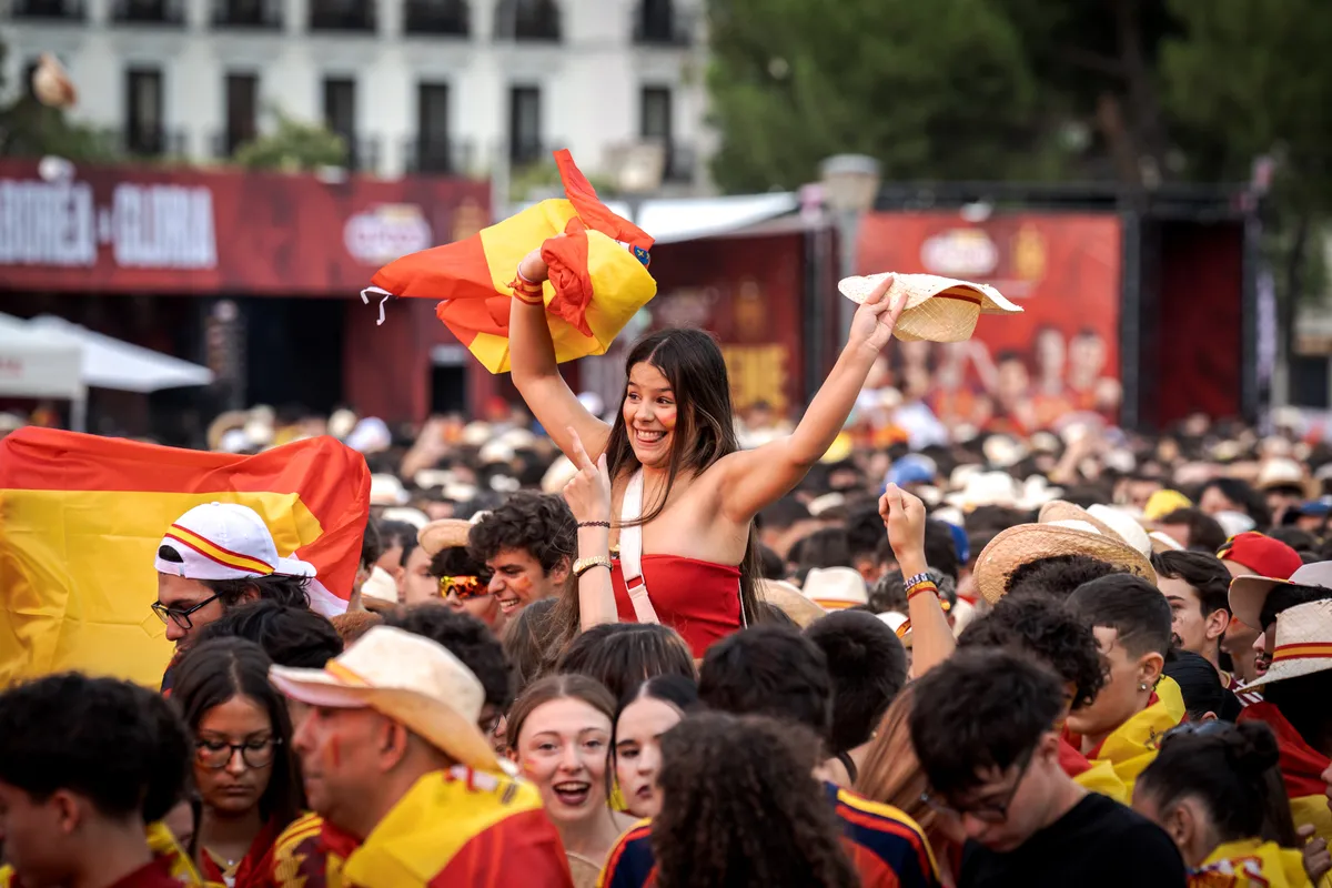 Spain fans celebrate World Cup final qualification in Madrid