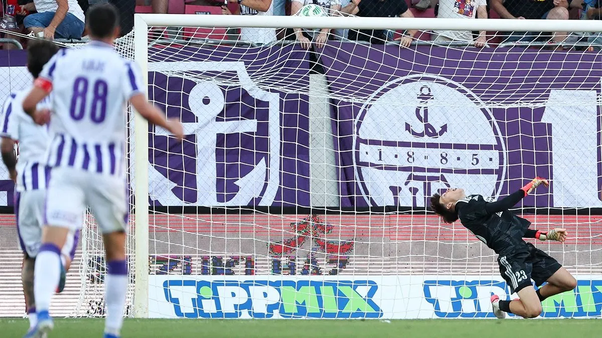 12:15 — Négyet vágott Kisvárdán, és a tabella élére ugrott az Újpest – fotókon a hatgólos meccs legjobb pillanatai