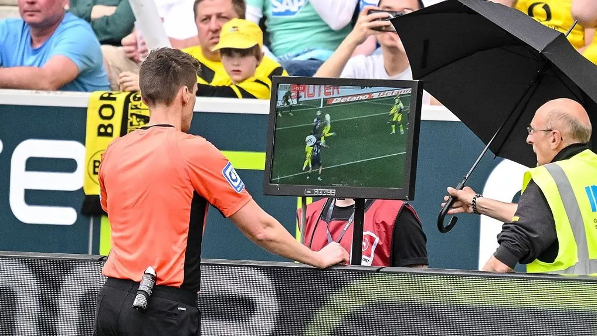 Német labdarúgószurkolók a VAR megszüntetését követelik