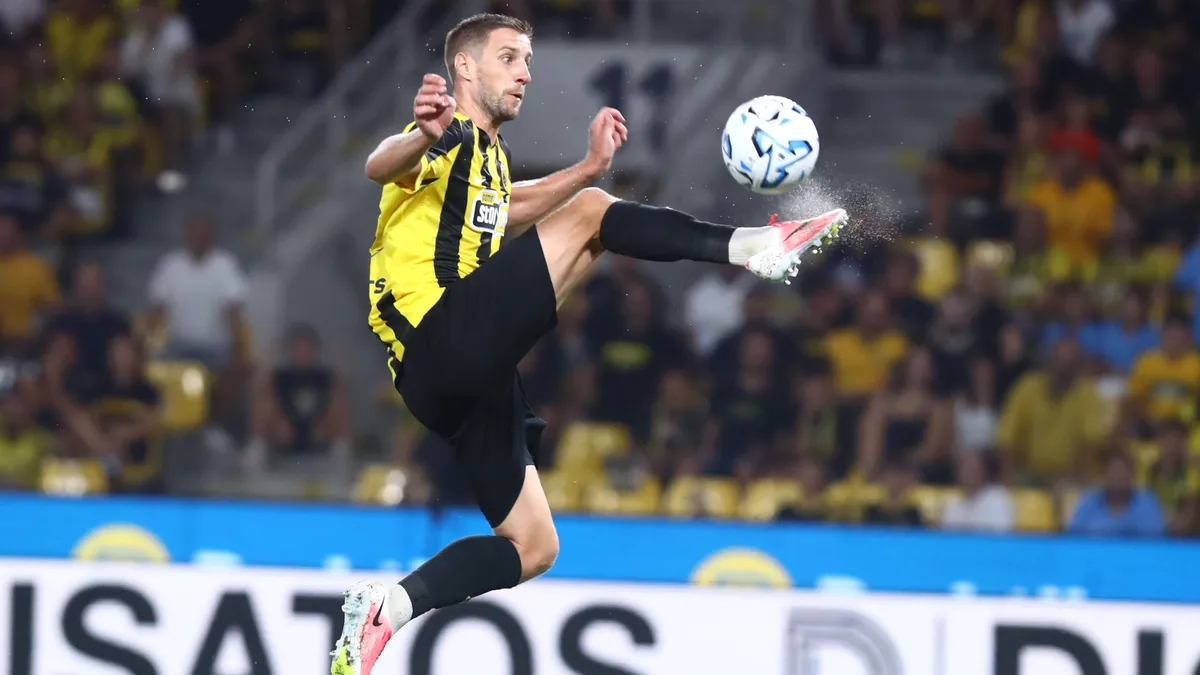 Varga duplája is kellett az AEK-nek; a Fenerbahce a Lyont legyőzve főtáblás a BL-ben – eredmények