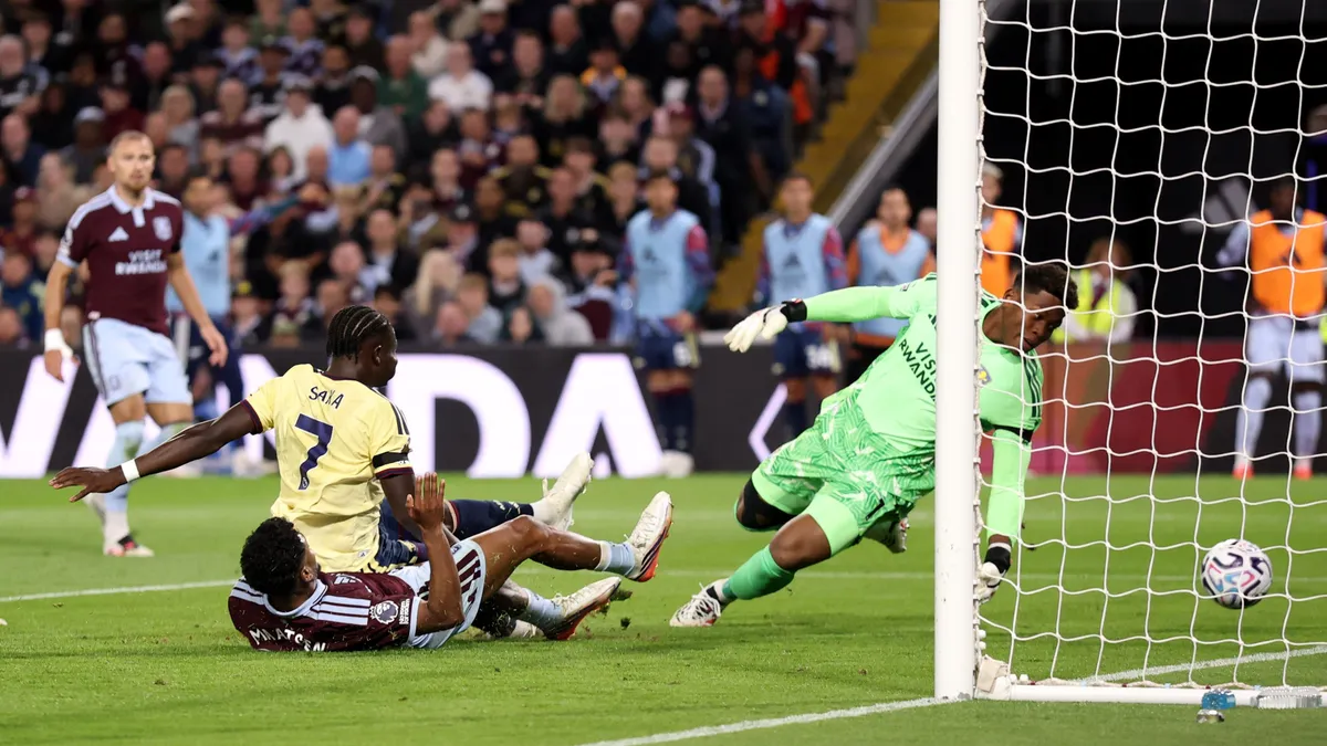 Saka góljával vezetést szerzett az Arsenal az Aston Villa otthonában