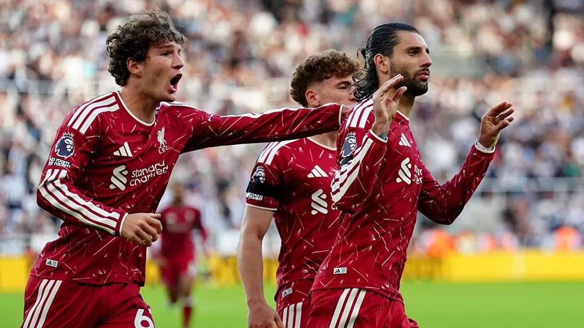 Szoboszlai tizenegyesből egyenlített, a Liverpool pontot mentett Newcastle-ben