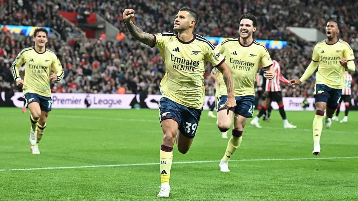 Megszenvedett a Sunderland ellen, de életben tartotta hibátlan mérlegét az Arsenal