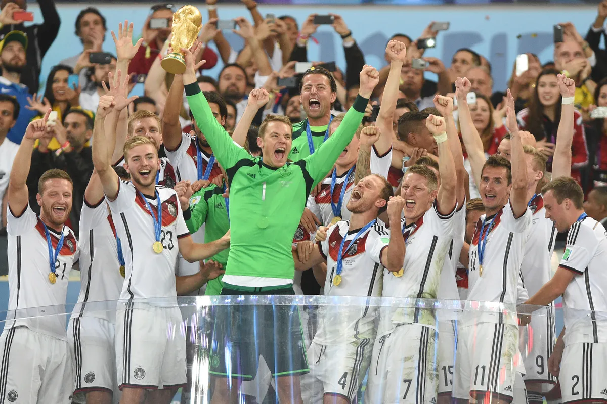 Manuel NEUER ends his career in the national team.